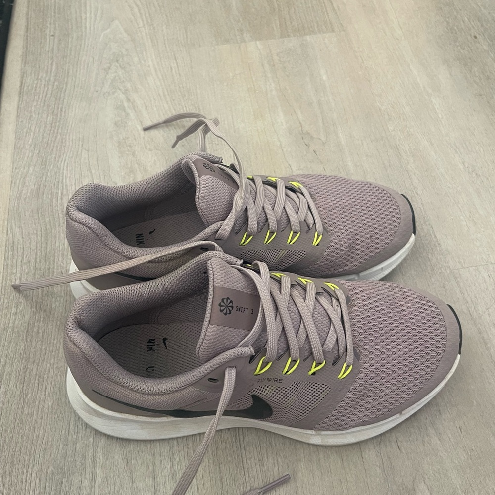 Nike swift 3 Women's size 7 Sneakers